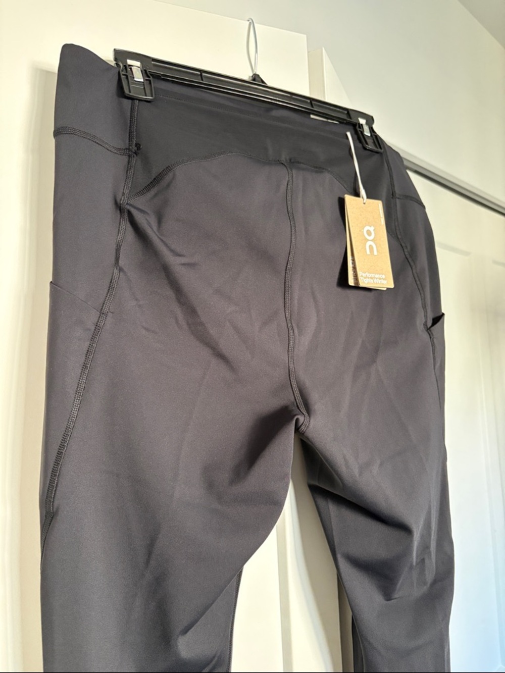 NWT [On Running] Performance Tights Winter Athletic Leggings Black Women's XXL - Picture 8 of 13
